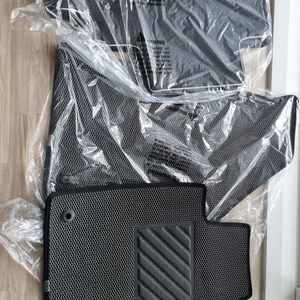 2023년 토레스T7 차량 출고시 순정 코일매트