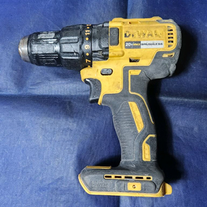 디월트 18v 충전드릴 DCD7771 본체 팝니다