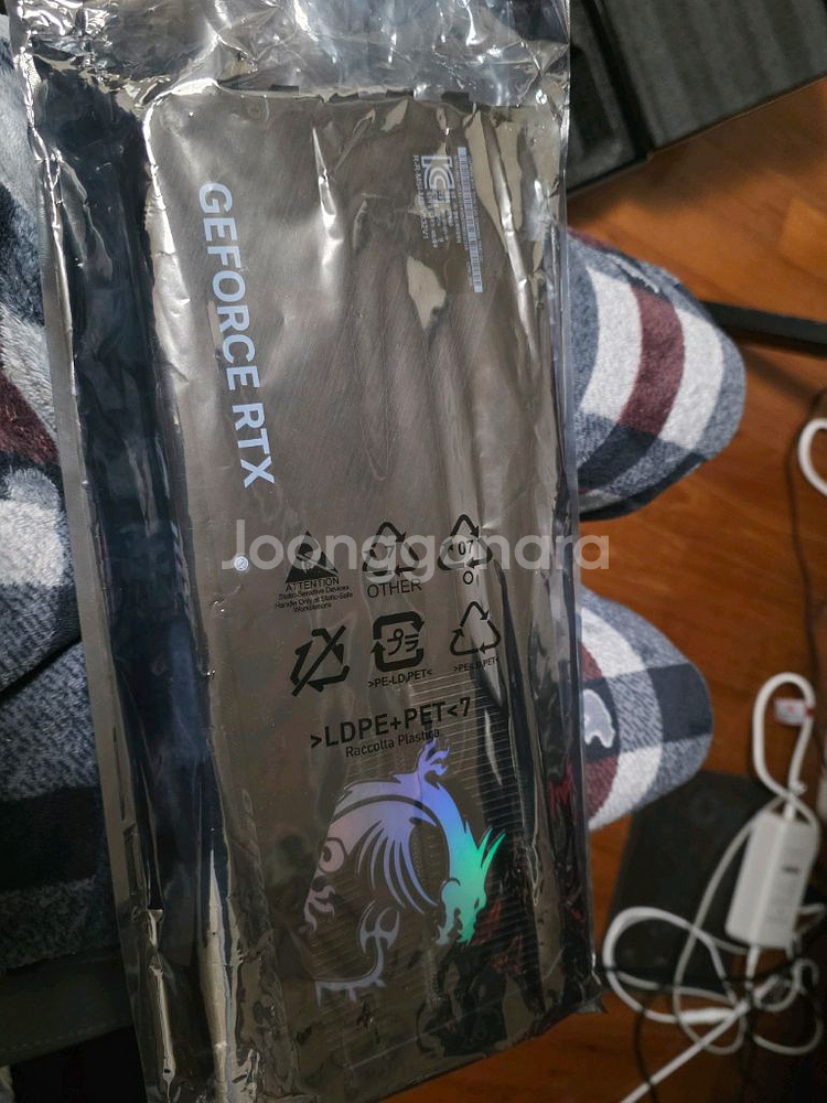 RTX 5070 게이밍 그래픽카드--0