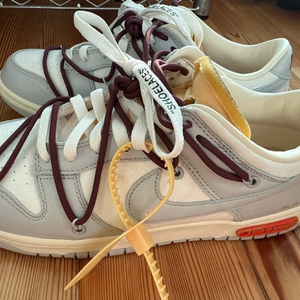 (1회착용)나이키X 오프화이트 덩크로우Lot46