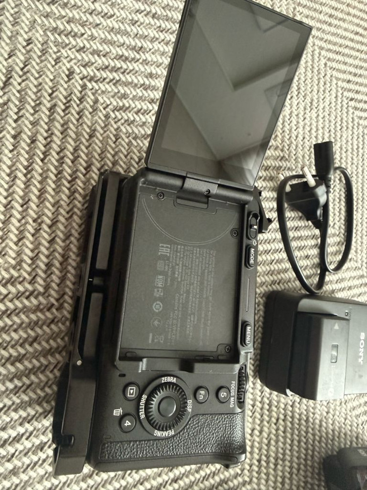 소니 시네마 FX3 박스풀 케이지 메모리--1