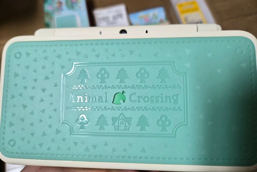 닌텐도 2DS XL 튀동숲 에디션 정품 박스 이미지