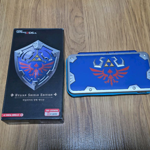 닌텐도 2DS XL 하일리아 방패 에디션