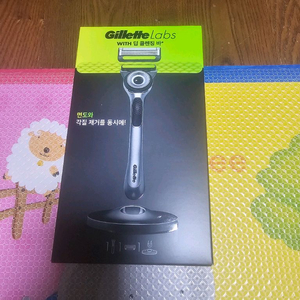 질레트 렙스 딥 클렌징 바 면도기