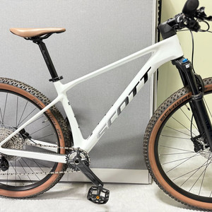 스캇 스케일 930 화이트 m사이즈 판매합니다