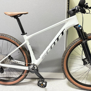 스캇 스케일 930 화이트 m사이즈 판매합니다