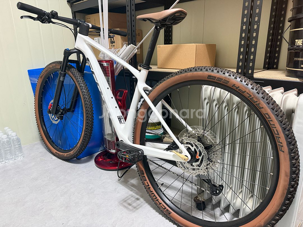 스캇 스케일 930 화이트 m사이즈 판매합니다--8