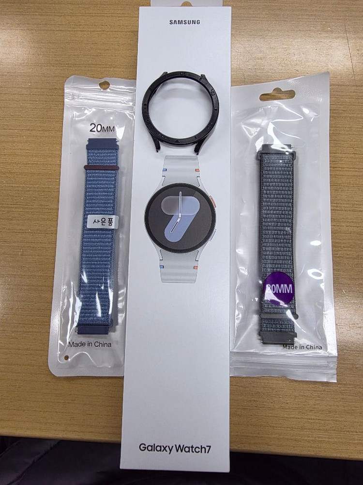 갤럭시 워치7 44mm 풀박스 + 스트랩--1