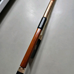 루카 첼로 활 판매합니다.(2024년도 제작)보증서 있습니다.