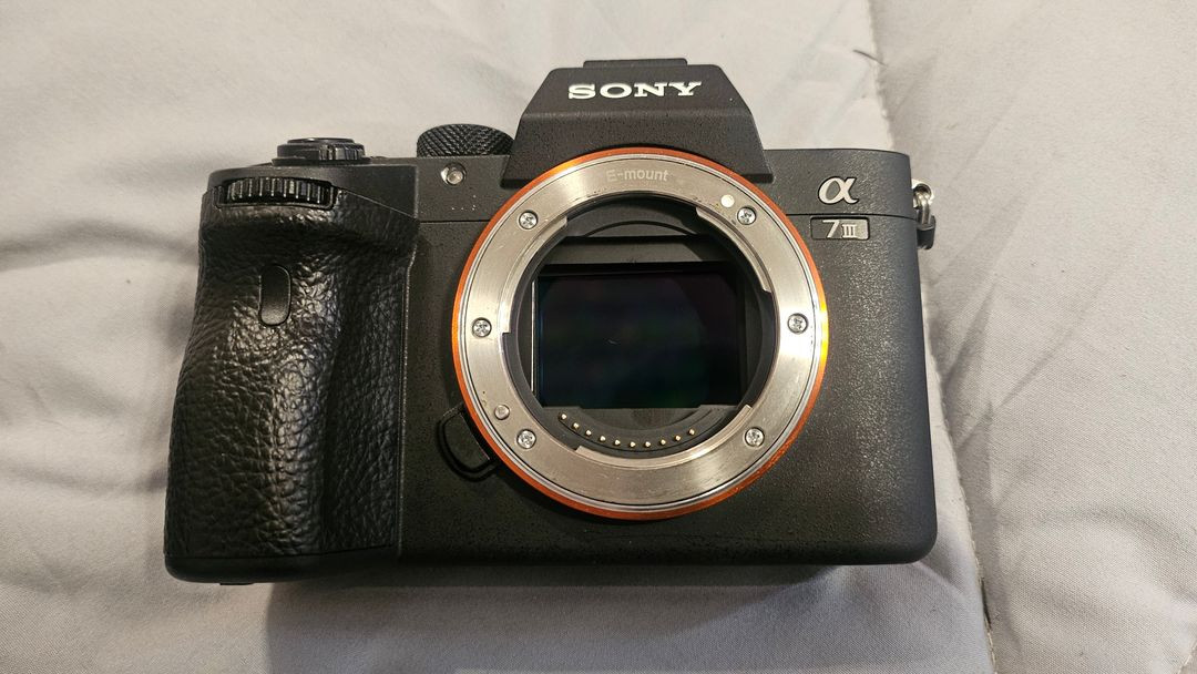 풀프레임 A7M3 카메라 + 24-240mm 렌즈 세트--1