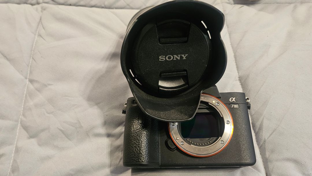 풀프레임 A7M3 카메라 + 24-240mm 렌즈 세트--2