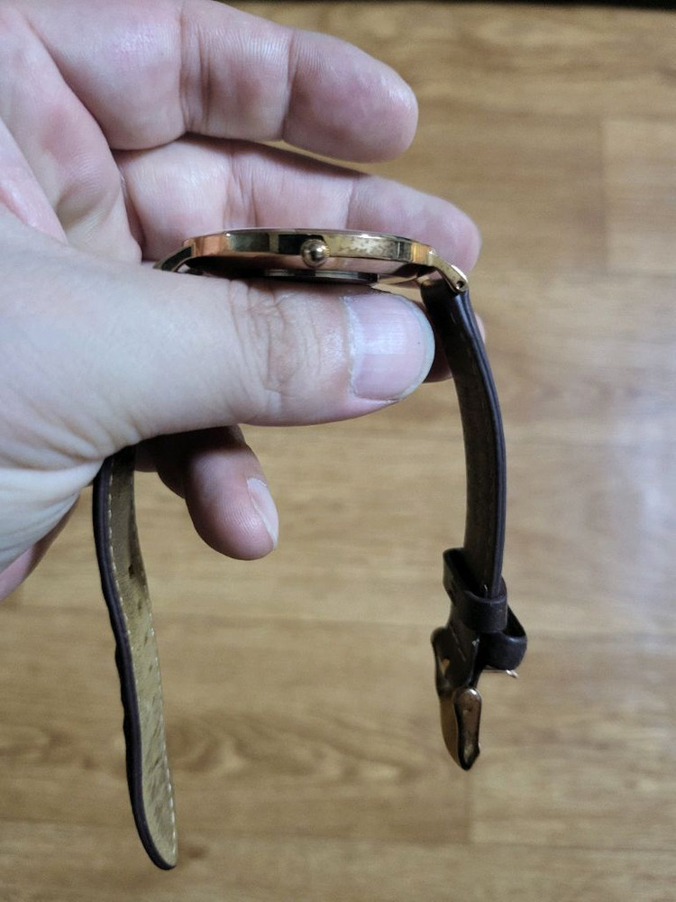 다니엘웰링턴 금장 가죽시계--3