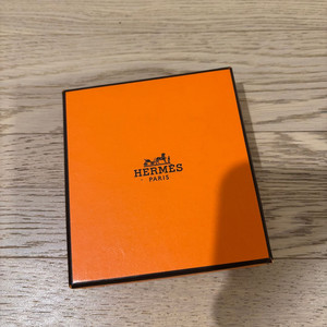 [정품] 구찌 G프레임 브라운 더블 스트랩 워치