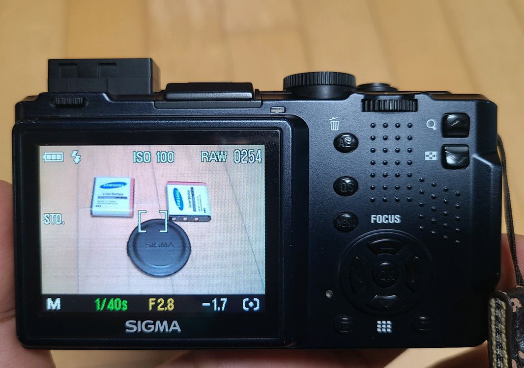 시그마 dp2 카메라 (배터리 3개, 포베온 센서)--3