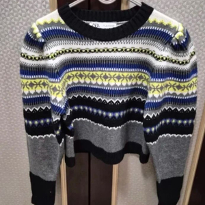 자라 코위찬 크롭 니트 M