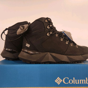 [새상품82%할인 창고정리]컬럼비아 Facet Sierra Outdry 여성 등산화 230 235 245 250