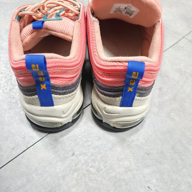 나이키 에어 맥스97 코듀로이 핑크 270 이미지