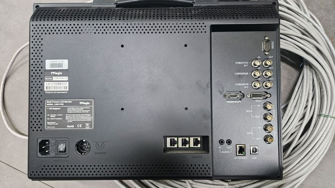 TVlogic LVM-173W-3G LCD 모니터--3