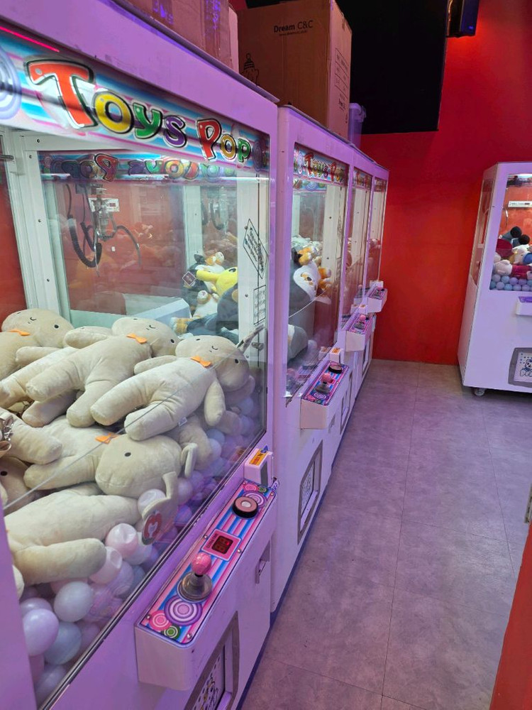 인형뽑기 기계 토이즈팝, 곰탱이 팝니다.--3