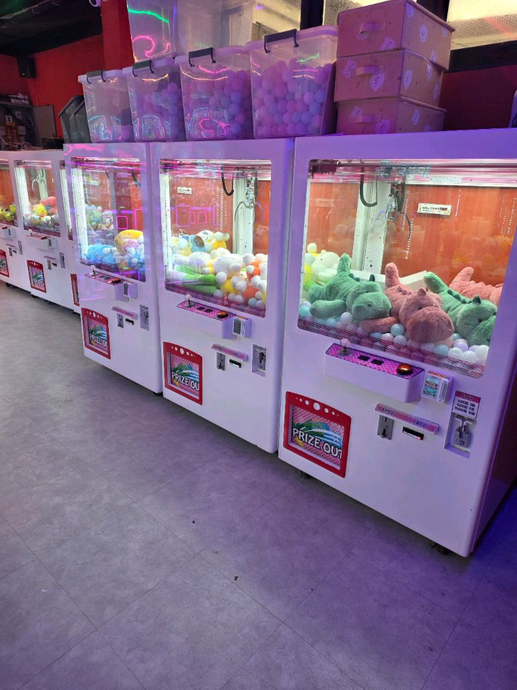 인형뽑기 기계 토이즈팝, 곰탱이 팝니다.--8