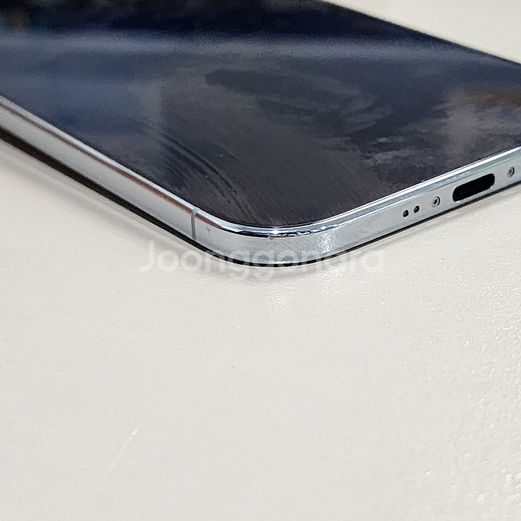 *107만* 아이폰 17에어 아이스블루 256기가 배터리 100% 하자XXX 판매합니다--2