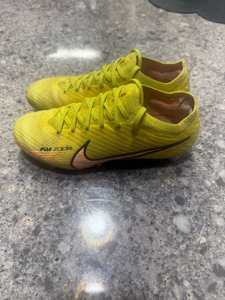 나이키 줌 머큐리얼 베이퍼 13 엘리트 230 축구화 판매합니다 이미지