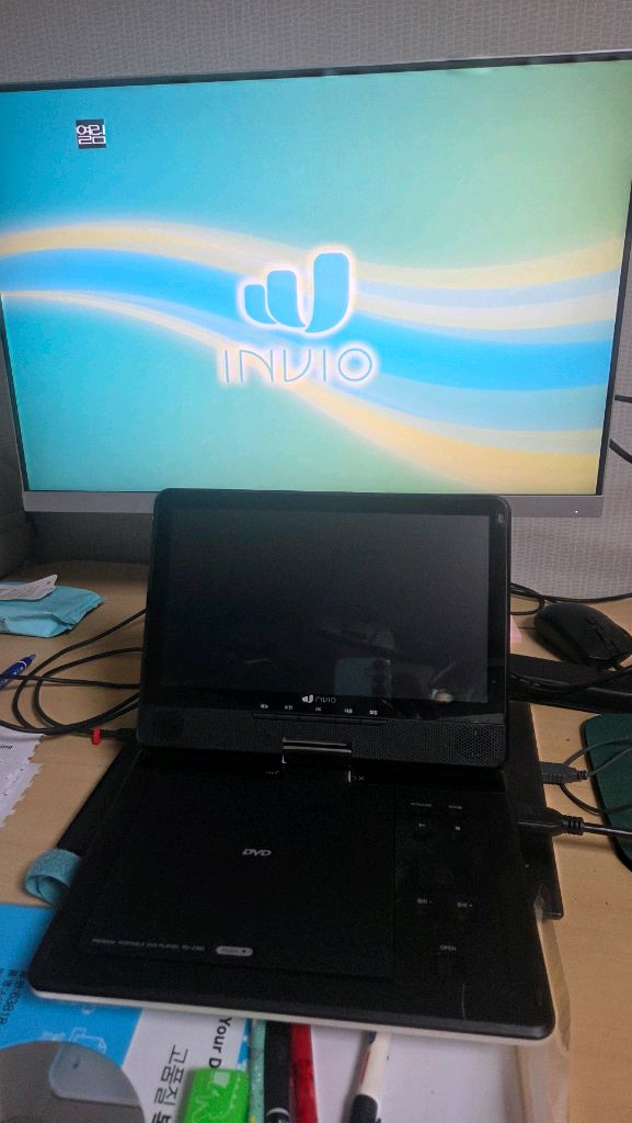 인비오 PD-2300 포터블 DVD 플레이어 싸게 팝니다--3