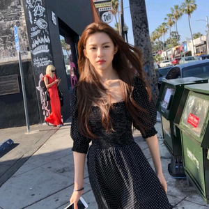 스모크 밴딩 퍼프 도트 고윤정 로제 원피스