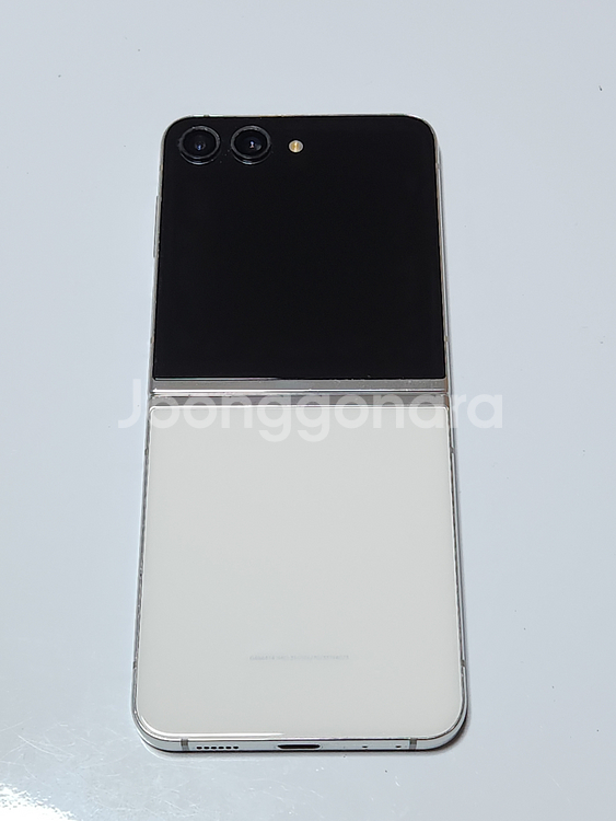 갤럭시Z플립5 256G 크림 공기계 56944--3