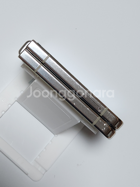 갤럭시Z플립5 256G 크림 공기계 56944--6