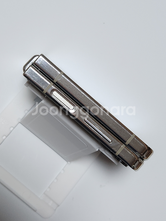 갤럭시Z플립5 256G 크림 공기계 56944--7