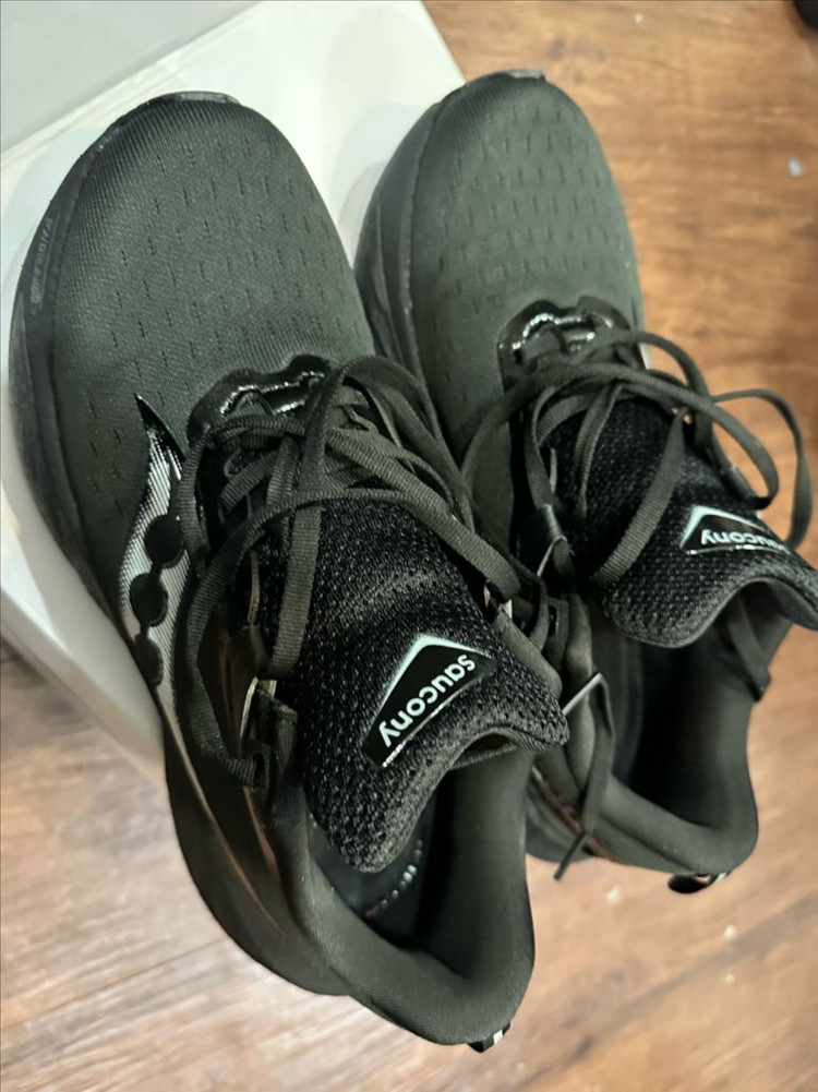 써코니 쿠션화 트라이엄프22 275 이미지