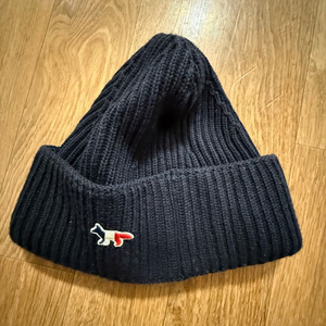 메종키츠네 털모자