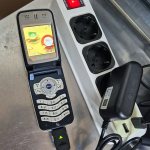 [수집]삼성 애니콜 SCH-B130 피쳐폰