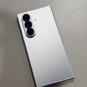 *156만* 갤럭시 Z폴드7 실버색상 256GB 25년 8월개통 깨끗한 S급 단말기 판매합니다