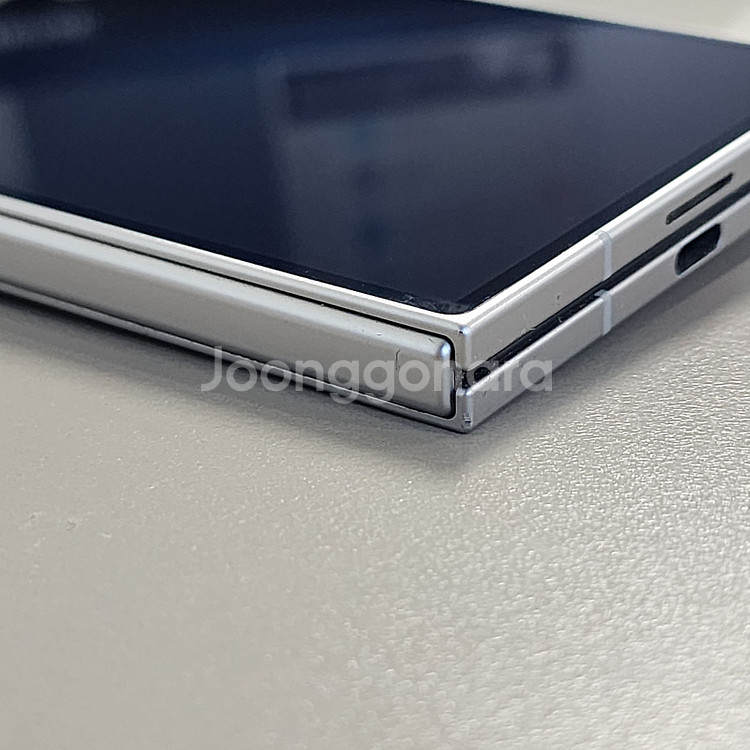 *156만* 갤럭시 Z폴드7 실버색상 256GB 25년 8월개통 깨끗한 S급 단말기 판매합니다--5