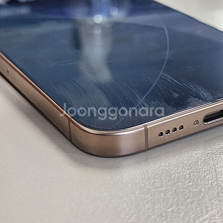 *88만* 아이폰 16프로맥스 512GB 골드 미파손 찰영용 대용량 판매합니다--1