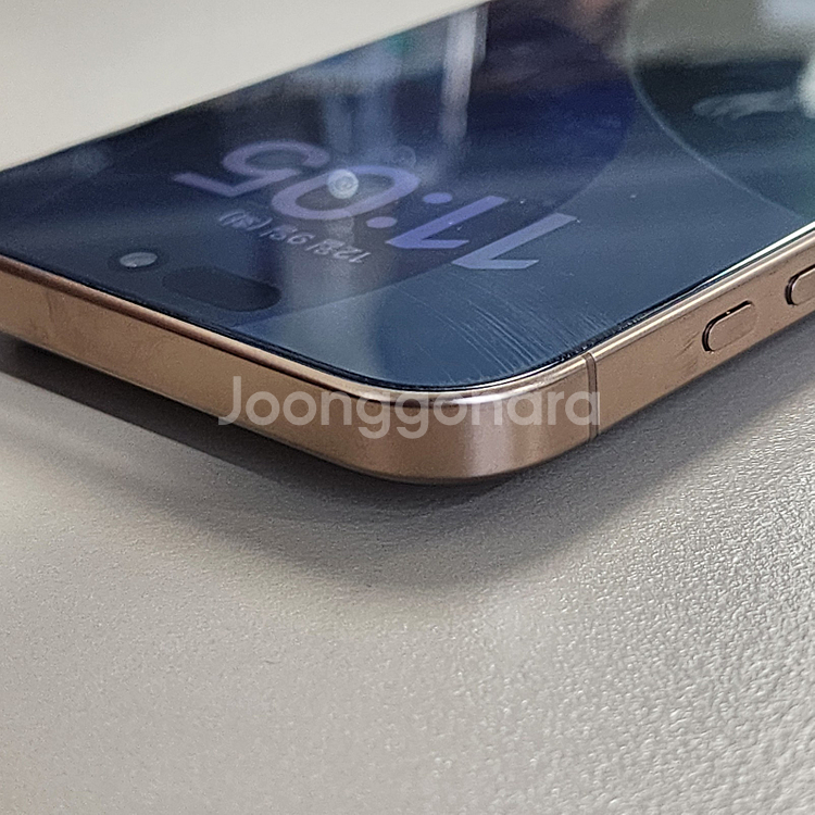 *88만* 아이폰 16프로맥스 512GB 골드 미파손 찰영용 대용량 판매합니다--9