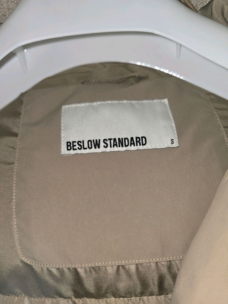 비슬로우 오버사이즈 덕다운 후드패딩 베이지--2