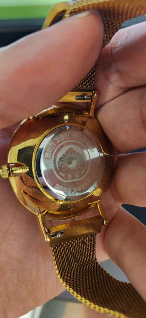 BRANNEW 브랜뉴 금장 메쉬 시계 경우회 한정판--1