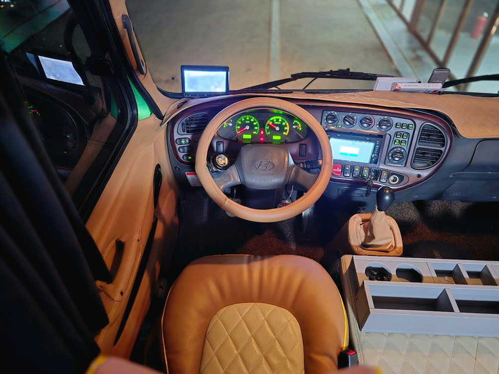 현대 카운티 캠핑카 판매합니다.--5