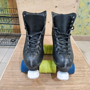 스핀아레나 롤러스케이트 240사이즈 튜닝된 휠