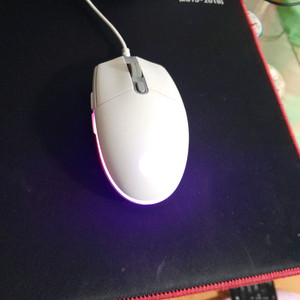 아이락스 키보드 .로지텍게이밍마우스g102 각9000원