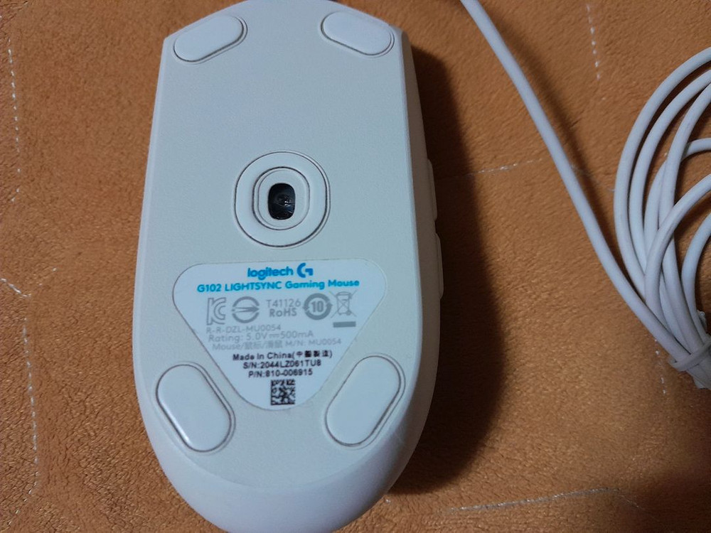 아이락스 키보드 .로지텍게이밍마우스g102 각9000원--2