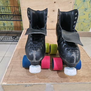 스핀아레나 롤러스케이트 220사이즈 튜닝된 휠