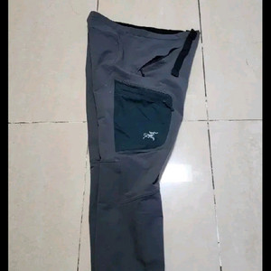 아크테릭스 감마AR 팬츠 L / 노스페이스 눕시700 조끼