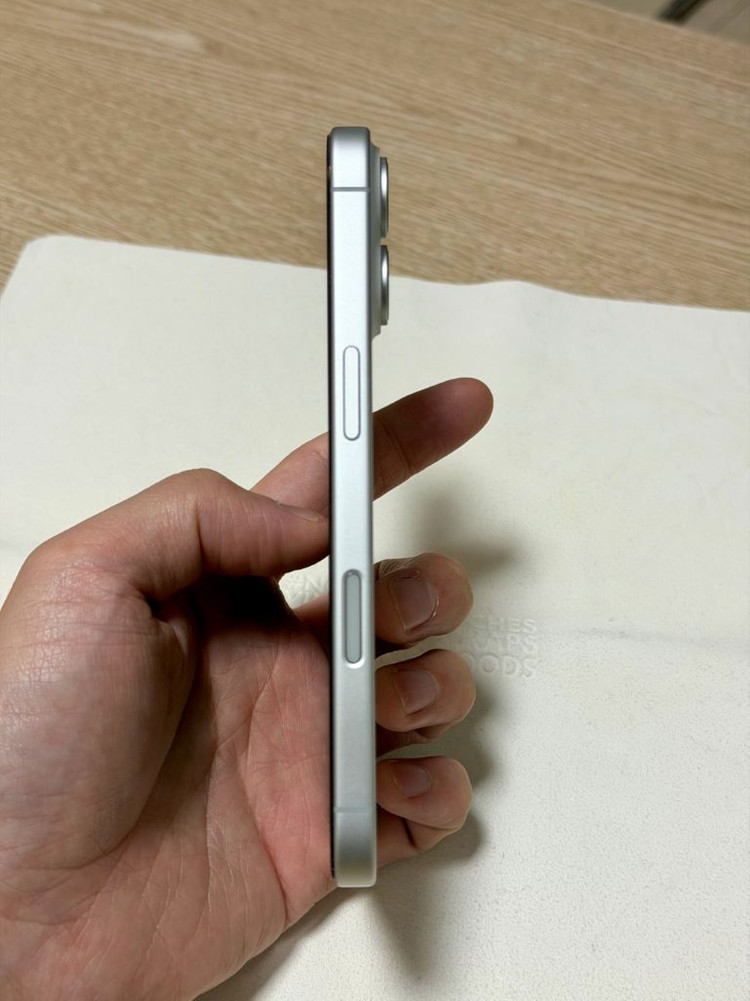 아이폰17 256GB 화이트 / 배터리성능 100--5