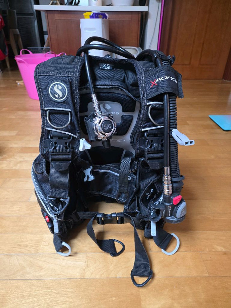 정품 스쿠버프로 A700호흡기 MK25 / 스쿠버프로 X-FORCE BCD / AIR2 팝니다 이미지