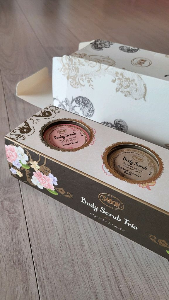 (미개봉)사봉 바디스크럽 60g 3종 키트 기획 (자스민+그린로즈+파츌리라벤더바닐라)박스 안에 3개--1