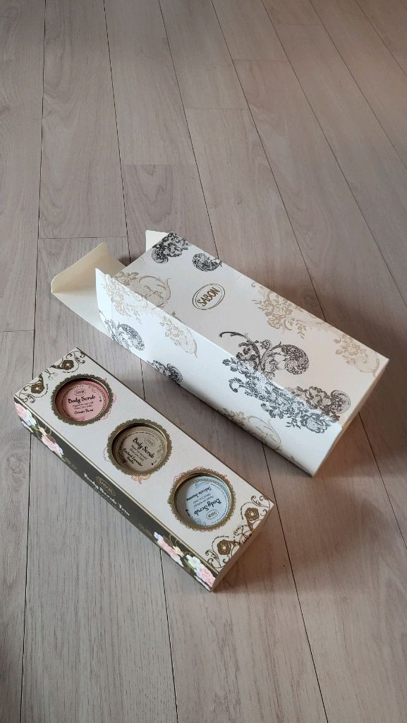 (미개봉)사봉 바디스크럽 60g 3종 키트 기획 (자스민+그린로즈+파츌리라벤더바닐라)박스 안에 3개--2